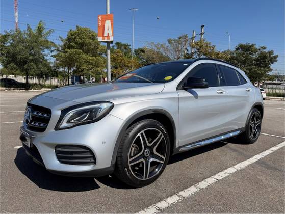 MERCEDES-BENZ GLA 250 2.0 CGI GASOLINA SPORT 7G-DCT